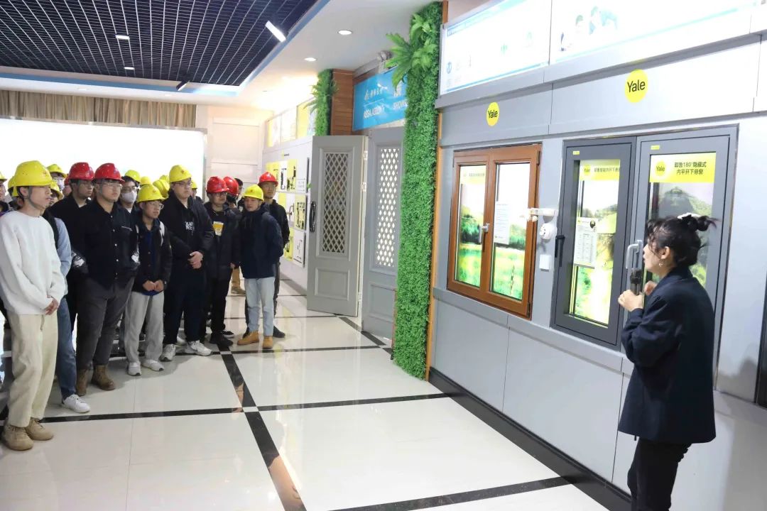 亚萨合莱果博五金与山东建筑大学材料与科学工程学院交流活动