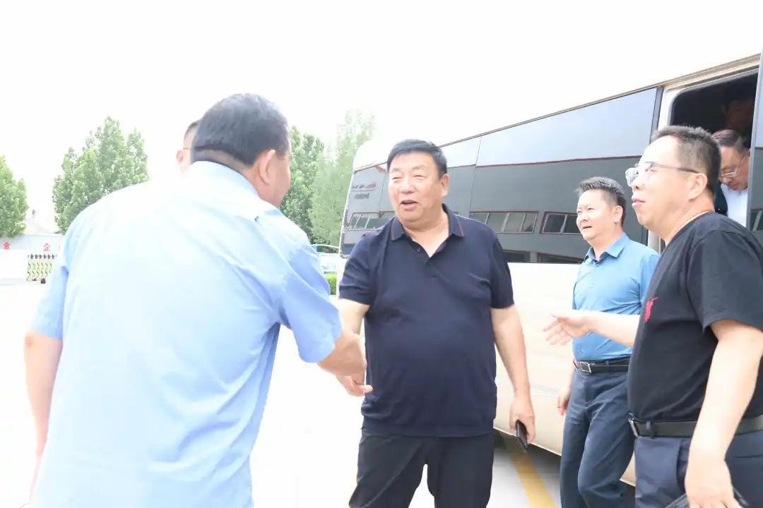 新闻 | 新疆天筑建工集团与亚萨合莱果博五金共谋建筑领域合作新篇章
